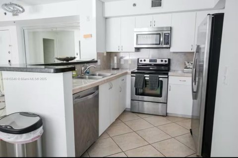Copropriété à louer à Aventura, Floride: 2 chambres, 109.62 m2 № 1768920 - photo 4