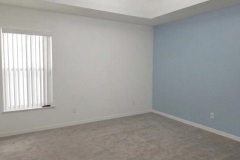 Villa ou maison à louer à St. Lucie, Floride: 4 chambres, 135.27 m2 № 2439158 - photo 13