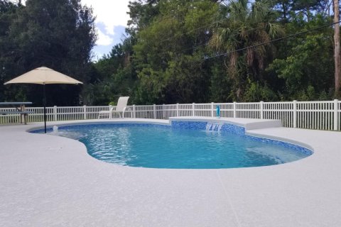 Villa ou maison à louer à St. Lucie, Floride: 4 chambres, 135.27 m2 № 2439158 - photo 2