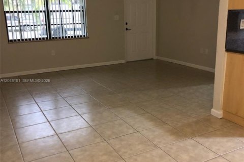 Villa ou maison à louer à Homestead, Floride: 3 chambres, 102.56 m2 № 2263423 - photo 6