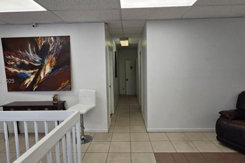 Propiedad comercial en venta en Dania Beach, Florida № 1988322 - foto 6