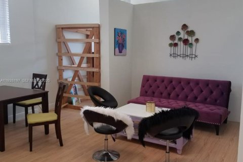 Propiedad comercial en venta en Dania Beach, Florida № 1988322 - foto 5