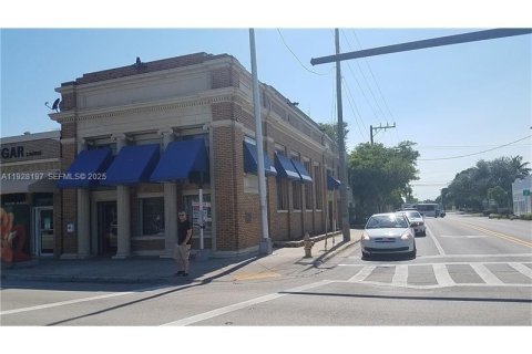 Propiedad comercial en venta en Dania Beach, Florida № 1988322 - foto 2