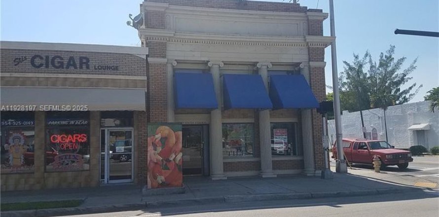 Propiedad comercial en Dania Beach, Florida № 1988322