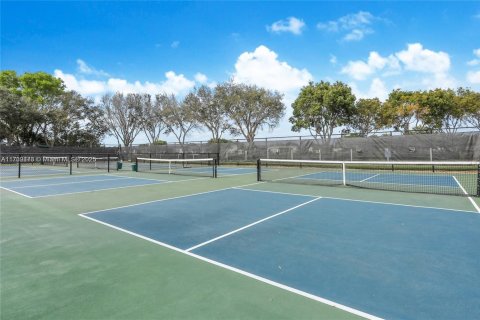Condo in West Palm Beach, Florida, 1 bedroom  № 1859876 - photo 4