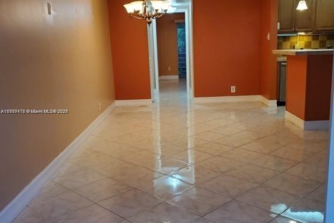 Condo in West Palm Beach, Florida, 1 bedroom  № 1859876 - photo 7