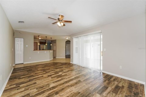 Casa en alquiler en Palm Coast, Florida, 4 dormitorios, 198.9 m2 № 1786666 - foto 4