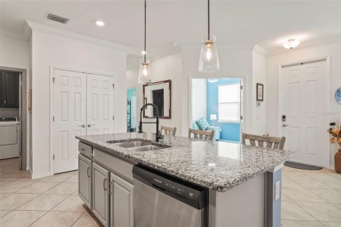 House in Venice, Florida 2 bedrooms, 140.75 sq.m. № 1680069 - photo 12