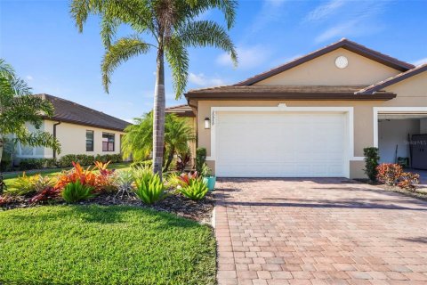 House in Venice, Florida 2 bedrooms, 140.75 sq.m. № 1680069 - photo 1