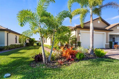 House in Venice, Florida 2 bedrooms, 140.75 sq.m. № 1680069 - photo 3