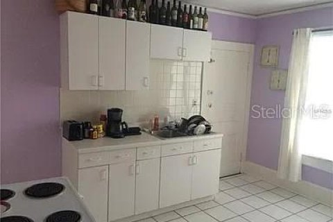 Immobilier commercial à vendre à Orlando, Floride: 6 chambres, 282.79 m2 № 2418830 - photo 7