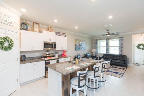 Townhouse in Wesley Chapel, Florida 3 bedrooms, 148.36 sq.m. № 1204437 - photo 5