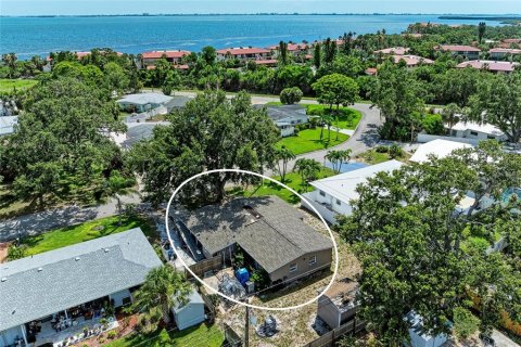 House in Bradenton, Florida 3 bedrooms, 131.18 sq.m. № 1787989 - photo 2