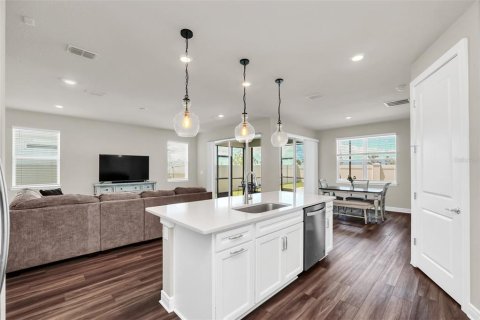 Villa ou maison à louer à Kissimmee, Floride: 4 chambres, 189.61 m2 № 2212837 - photo 8