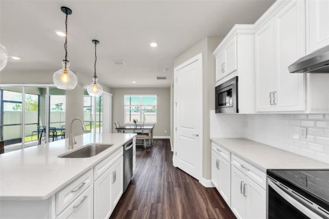 Villa ou maison à louer à Kissimmee, Floride: 4 chambres, 189.61 m2 № 2212837 - photo 7
