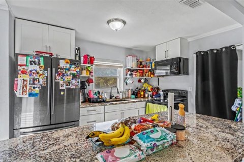 Casa en venta en Lakeland, Florida, 4 dormitorios, 111.58 m2 № 2147816 - foto 3