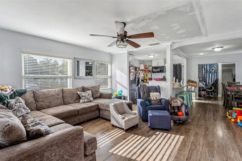 Casa en venta en Lakeland, Florida, 4 dormitorios, 111.58 m2 № 2147816 - foto 9