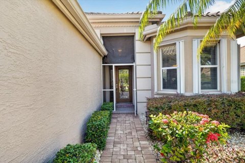 House in Bradenton, Florida 2 bedrooms, 190.54 sq.m. № 2236083 - photo 8