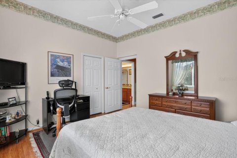 House in Bradenton, Florida 2 bedrooms, 190.54 sq.m. № 2236083 - photo 30