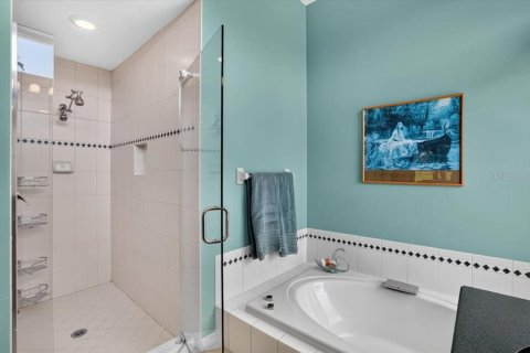 House in Bradenton, Florida 2 bedrooms, 190.54 sq.m. № 2236083 - photo 28