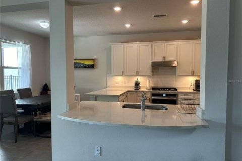 House in Land O' Lakes, Florida 4 bedrooms, 172.15 sq.m. № 1908341 - photo 8