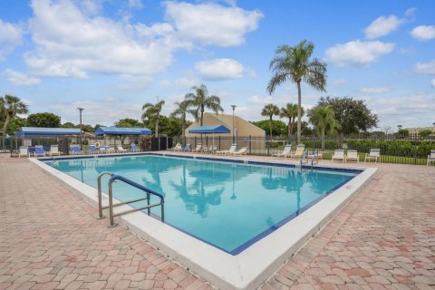 Condo in Delray Beach, Florida, 2 bedrooms  № 2081458 - photo 25