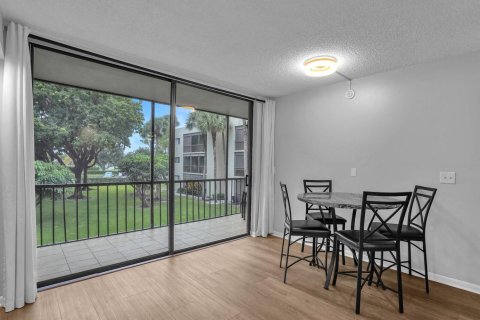 Condo in Delray Beach, Florida, 2 bedrooms  № 2081458 - photo 12