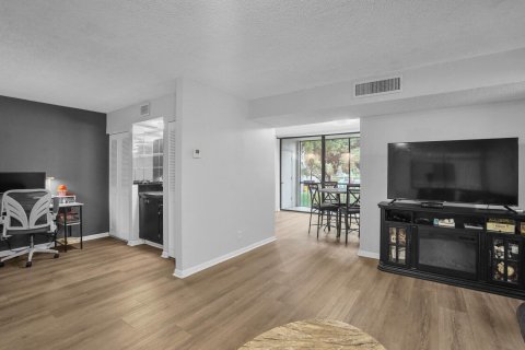 Condo in Delray Beach, Florida, 2 bedrooms  № 2081458 - photo 3