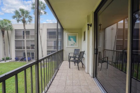 Condo in Delray Beach, Florida, 2 bedrooms  № 2081458 - photo 19