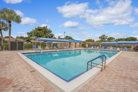 Condo in Delray Beach, Florida, 2 bedrooms  № 2081458 - photo 26