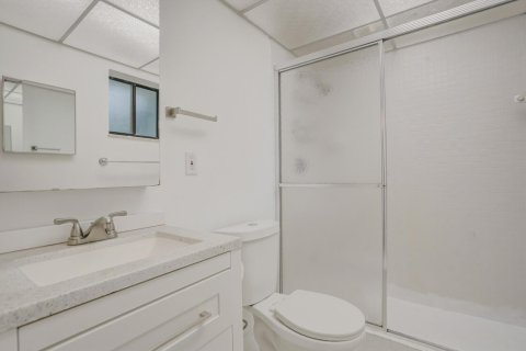 Condo in Delray Beach, Florida, 2 bedrooms  № 2081458 - photo 15