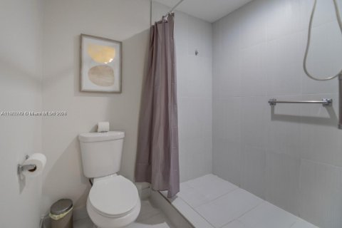 Copropriété à vendre à Miami, Floride: 2 chambres, 111.95 m2 № 1981194 - photo 18