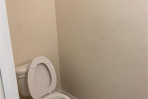 Copropriété à louer à Kissimmee, Floride: 3 chambres, 159.42 m2 № 2425420 - photo 12