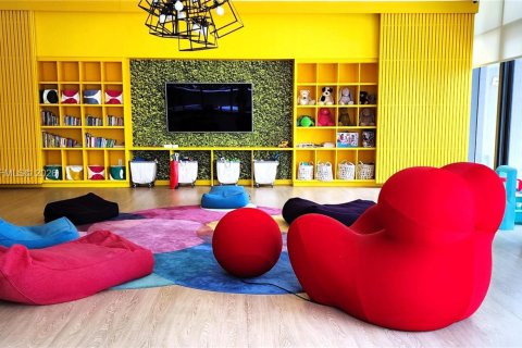 Condo in Miami, Florida, 2 bedrooms  № 2027903 - photo 14