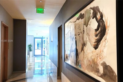 Condo in Miami, Florida, 2 bedrooms  № 2027903 - photo 7