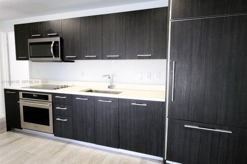Condo in Miami, Florida, 2 bedrooms  № 2027903 - photo 24