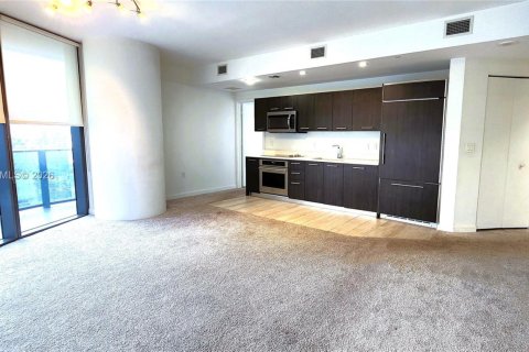 Condo in Miami, Florida, 2 bedrooms  № 2027903 - photo 23