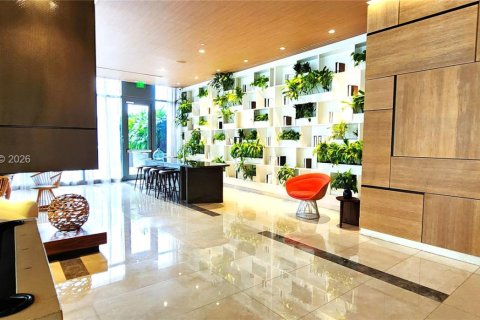 Condo in Miami, Florida, 2 bedrooms  № 2027903 - photo 10