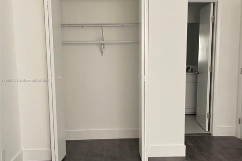 Apartment in Hollywood, Florida 3 bedrooms, 120.77 sq.m. № 1948793 - photo 20