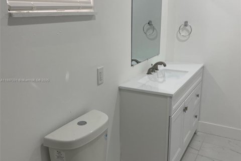 Apartment in Hollywood, Florida 3 bedrooms, 120.77 sq.m. № 1948793 - photo 17