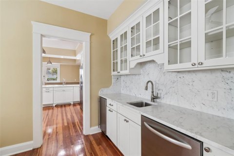 Villa ou maison à vendre à Tampa, Floride: 6 chambres, 421.4 m2 № 2416971 - photo 13