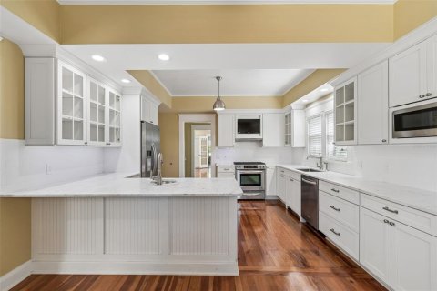 Villa ou maison à vendre à Tampa, Floride: 6 chambres, 421.4 m2 № 2416971 - photo 19