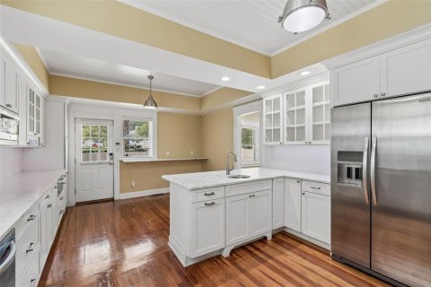 Villa ou maison à vendre à Tampa, Floride: 6 chambres, 421.4 m2 № 2416971 - photo 18