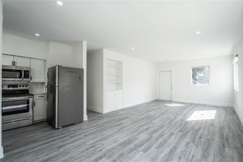 Appartement à louer à Miami Beach, Floride: 1 chambre, 91.97 m2 № 1957295 - photo 4