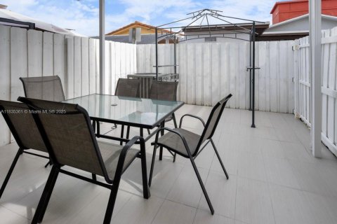 Купить кондоминиум в Хайалиа, Флорида 3 спальни, 97.83м2, № 1947092 - фото 15