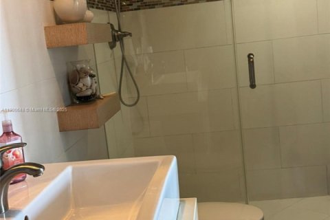 Condominio en venta en Aventura, Florida, 2 dormitorios, 109.72 m2 № 1951971 - foto 13