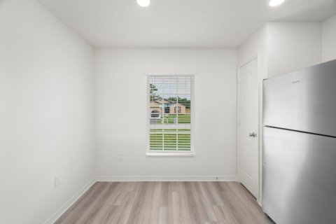 Casa en venta en Vero Beach, Florida, 3 dormitorios, 117.99 m2 № 2245326 - foto 5