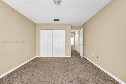 House in Deerfield Beach, Florida 3 bedrooms, 138.05 sq.m. № 1868329 - photo 20