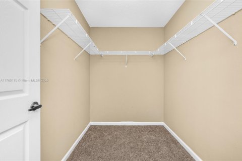House in Deerfield Beach, Florida 3 bedrooms, 138.05 sq.m. № 1868329 - photo 14