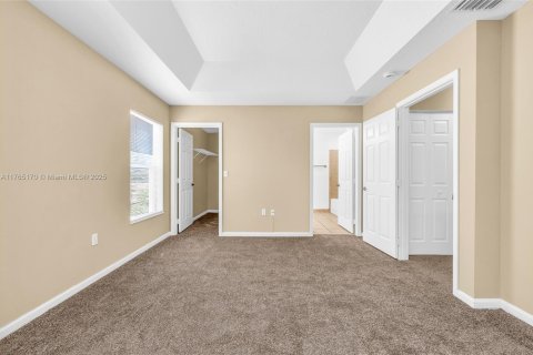 House in Deerfield Beach, Florida 3 bedrooms, 138.05 sq.m. № 1868329 - photo 11